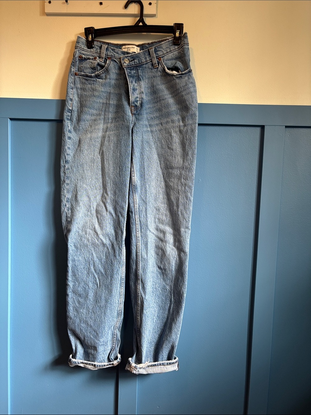 Abercrombie & Fitch ‘The Dad’ High Rise Jeans